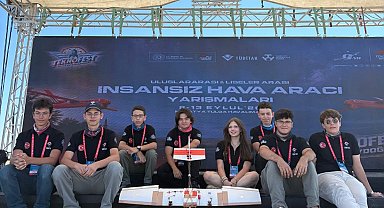 Gençlik merkezinde eğitim alan gençler TEKNOFEST'te Türkiye şampiyonu oldu