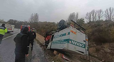 Giresun Orman Bölge Müdürlüğü'ne ait araç Suşehri'nde kaza yaptı: 3 yaralı