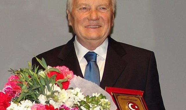 Göksel Arsoy hayatını kaybetti