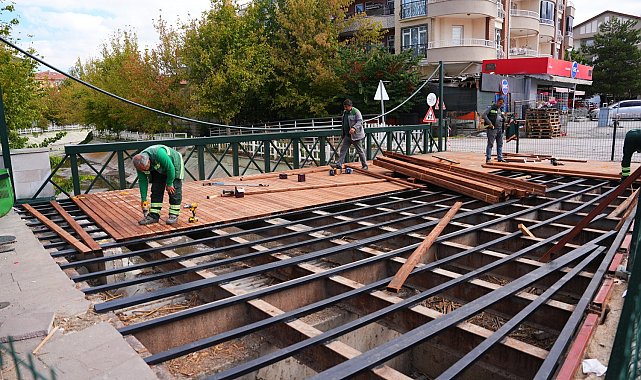 Gölbaşı Belediyesi'nden Osmanlı ve Selçuklu Parkı'nda kapsamlı bakım ve onarım çalışması