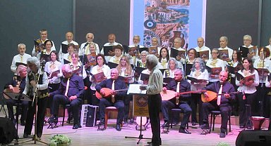 Gömeç'te türkü şöleni: Anadolu'nun sesi gönülleri fethetti