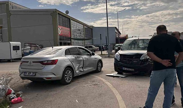Gönen Sanayi Sitesi'nde trafik kazası kamerada