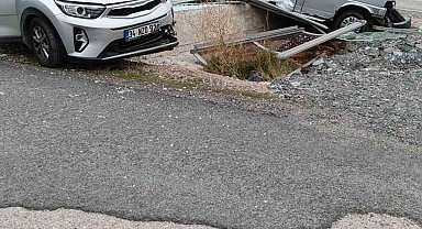 Gümüşhane'de minibüs ile otomobil çarpıştı: 4 yaralı