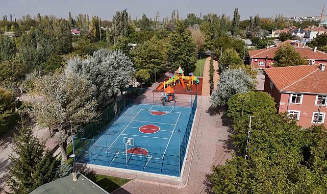 Gürpınar mahallesinde yenilenen Deringöz Parkı ve yüzme havuzu tanıtılacak