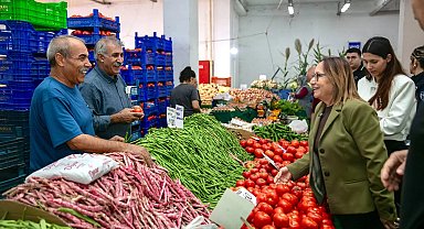 Güzelbahçe'de Başkan Vekili'nden pazar ziyareti