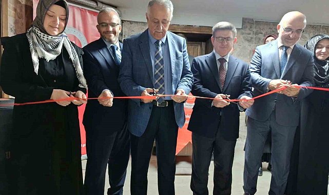 Hafızlık öğrencileri 'Geçmişten Bir-İz' sergisi açtı