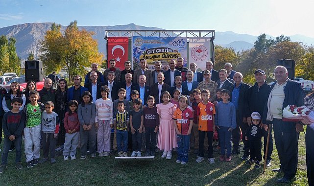 Hakkari'de 262 elektrikli çit dağıtıldı