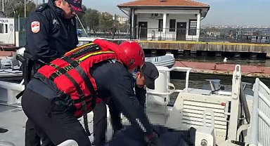 Haliç açıklarında bir kişinin cansız bedeni bulundu