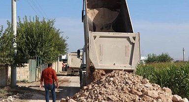 Harran'da 10 kilometrelik grup yolunda yoğun mesai