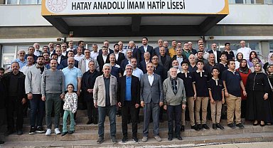 Hatay'da mezunlar buluştu, eski dostluklar yeniden canlandı