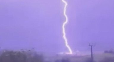 Hatay'da şimşeklerin ardından sağanak yağış etkili oldu