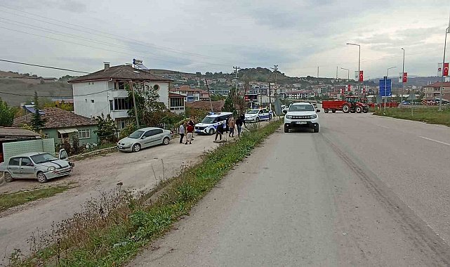 Havza'da otomobiller çarpıştı: Anne ve 3 yaşındaki çocuğu yaralandı