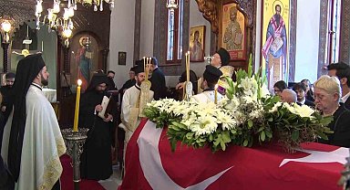 Hayatını kaybeden Prof. Dr. İoanna Kuçuradi son yolculuğuna uğurlandı.