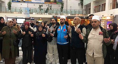 Hayırseverler destek oldu, umre hayali gerçekleşti