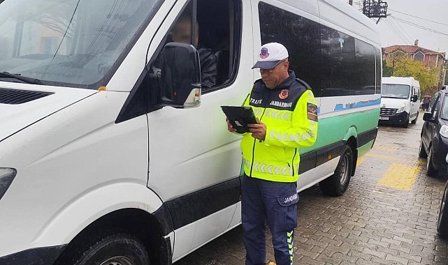 Hayrabolu'da jandarmadan okul servislerine sıkı denetim