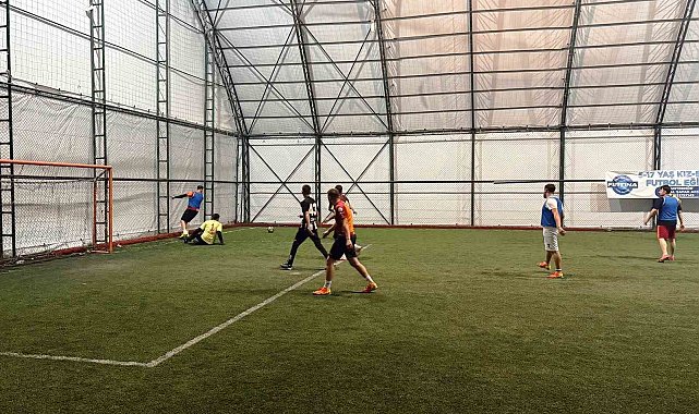 Hisarcık AK Gençlik Halı Saha Turnuvası'nda final heyecanı