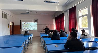 Hisarcık MYO'da yeni öğrencilere üniversite hayatı anlatıldı