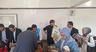 Hisarcık'ta kitap fuarı açıldı