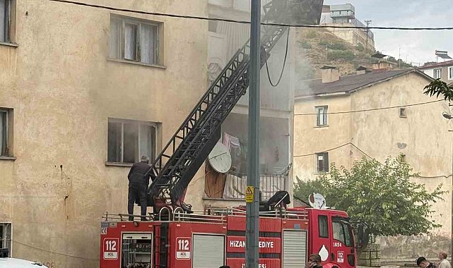 Hizan'da ev yangını büyümeden söndürüldü