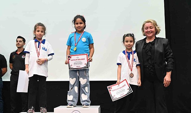 Hızlı Satranç Turnuvası'nda ödüller sahiplerini buldu