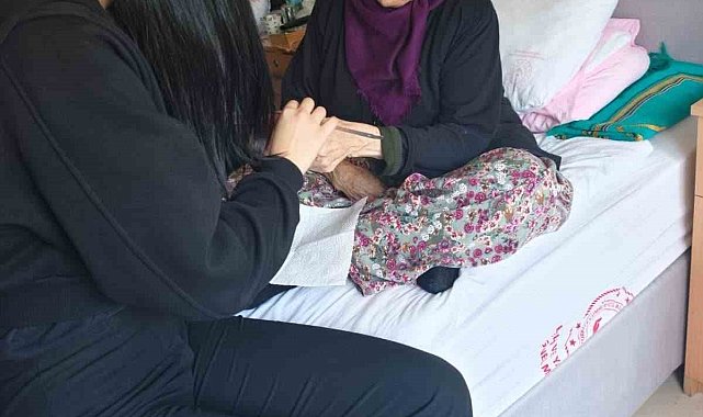 Huzurevi sakinlerine güzellik ve kişisel bakım desteği