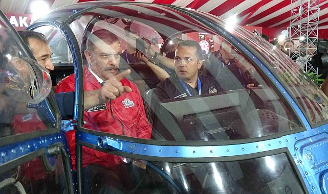 İçişleri Bakanı Çiftçi, Emniyet envanterindeki ilk helikopterin simülatöründe uçuş gerçekleştirdi