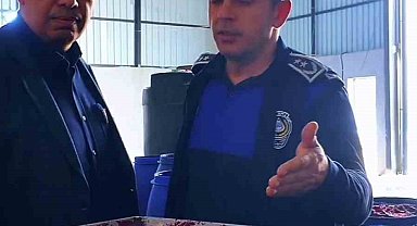 İhbar üzerine gidilen adreste mide bulandıran şartlarda gıda üretildiği ortaya çıktı