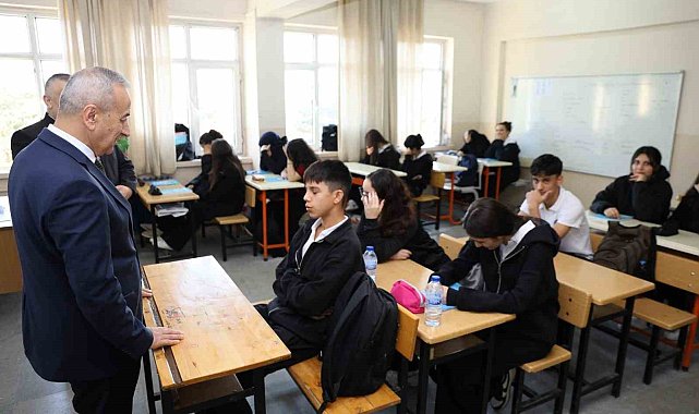 İl Milli Eğitim Müdürü Akbaş, öğrencilerle bir araya geldi