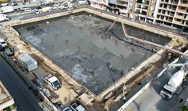 İncirliova Cumhuriyet Meydanı ve Yeraltı Otoparkı projesinde çalışmalar sürüyor