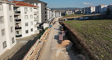 İnegöl Alanyurt'ta kaldırım çalışmalarına devam