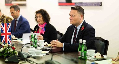 İngiltere Savunma Bakanı: "Birleşik Krallık vatandaşları NATO ve NATO üyesi devletlerin Rusya ile savaş halinde olabileceği senaryoya hazırlıklı olmalı"
