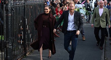 İngiltere'ye dönen Prens Harry ve Megan, ilk kez kamuoyu önüne çıktı