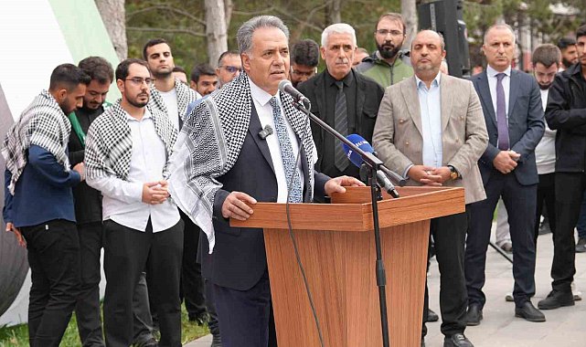 İnönü Üniversitesinde Filistin'e destek için tek yürek oldular