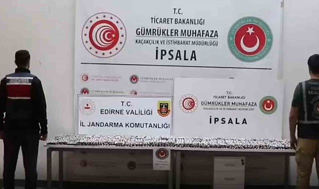 İpsala'da kamyonetin yolcu koltuğunun altından 17 bin 121 kapsül uyuşturucu çıktı