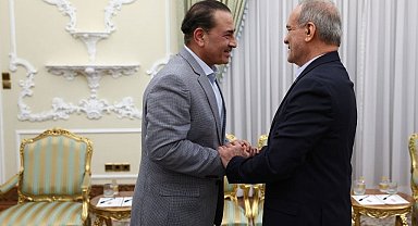 İran Cumhurbaşkanı Pezeşkiyan, Pakistan Genelkurmay Başkanı Munir'i kabul etti