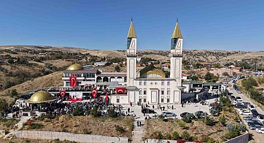 İslami Değerler Külliyesi'nde anlamlı açılış: Hasan Doğan ve babasının isimleri verildi