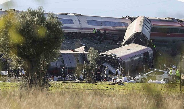 İspanya'daki tren kazasında ölü sayısı 30'a yükseldi