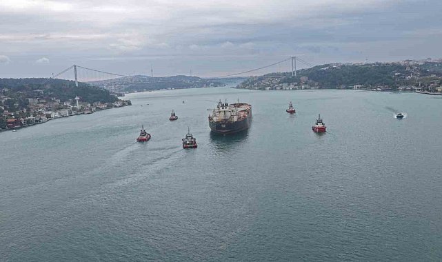 İstanbul Boğazı'nda kritik geçiş: "Nelsa" tankeri nedeniyle gemi trafiği kapatıldı
