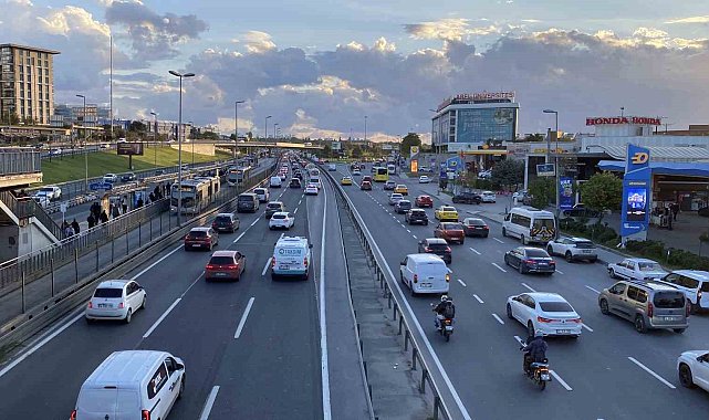 İstanbul'da yağışların bitmesiyle trafik normal seyrine döndü