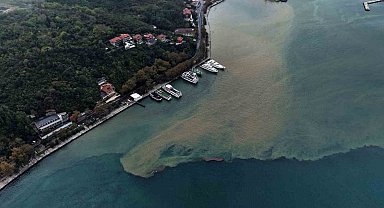 İstanbul'da yağmurun etkisiyle denizin rengi değişti: Boğaz'daki renk değişimi havadan görüntülendi