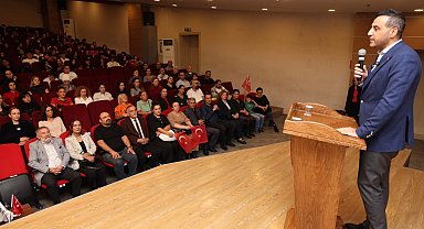 İzmir Çiğli'de Cumhuriyet coşkusu fotoğraf sergisi ile taçlandı