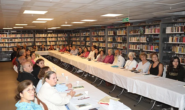 İzmir Efes Selçuk'ta kitap okuma etkinliği