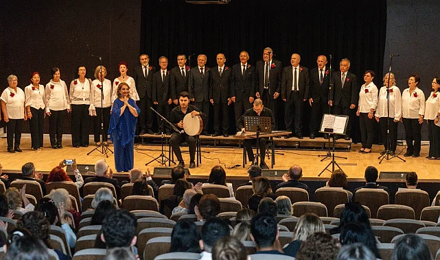 İzmir İleri Yaş Sempozyumu afetlerde yaşlıların güvenliği konuşuldu