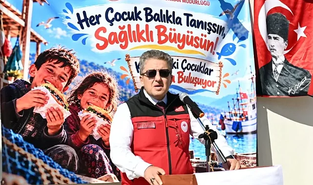 İzmir Menderes'te çocuklar balık ve kitapla buluştu