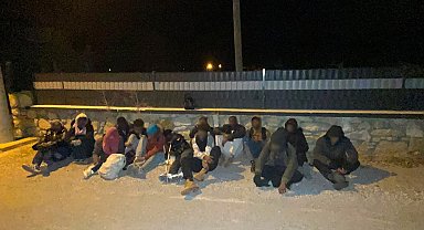 İzmir'de 16 düzensiz göçmen yakalandı