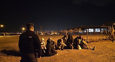 İzmir'de 8'i çocuk 15 düzensiz göçmen yakalandı