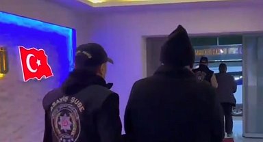İzmir'de 9 yıldır aranan eski karı koca dolandırıcılar yakalandı
