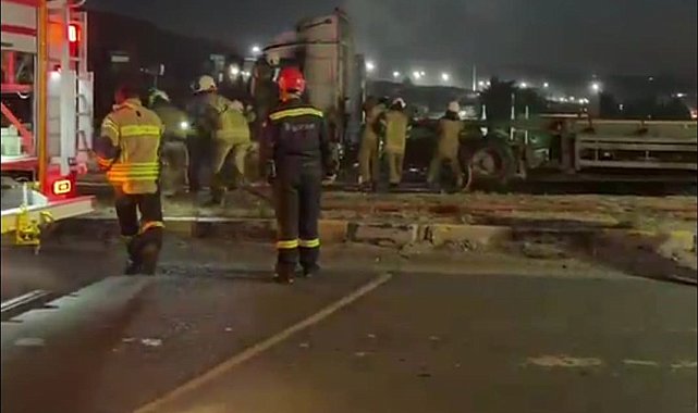 İzmir'de tırın kupa kısmında çıkan yangın söndürüldü