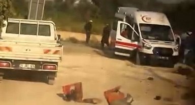 İzmir'de tren traktörle çarpıştı: 2 yaralı