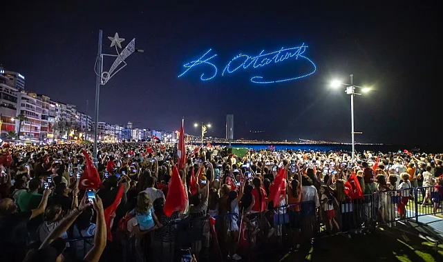 İzmir'de 29 Ekim coşkusu gökyüzüne taşınacak